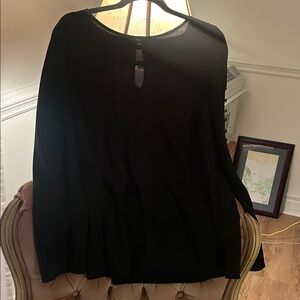 Carmen Marc Valvo Black Long Sleeve Keyhole Blouse